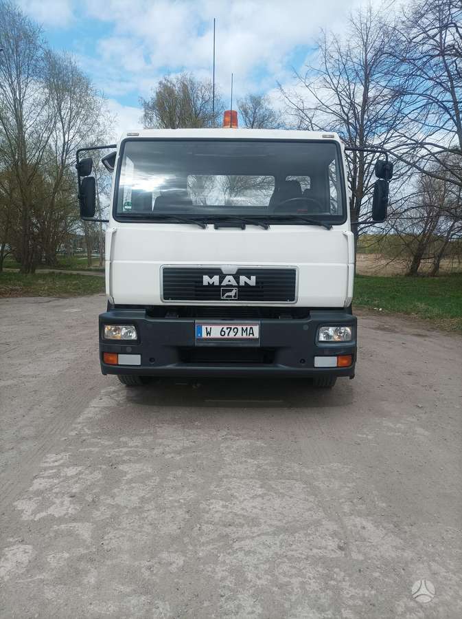 MAN 18.220, autovežiai