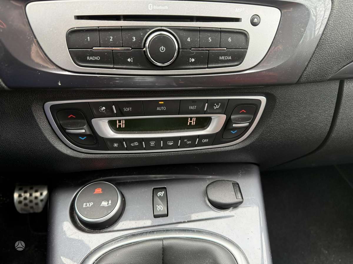 Renault Scenic - 10
