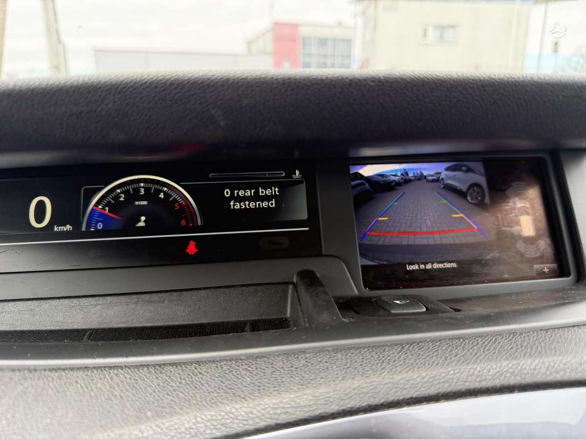 Renault Scenic - 11