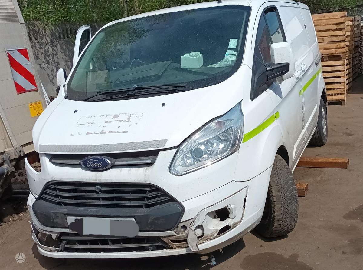 Ford Transit Custom, YMF6, for parts. Dalimis