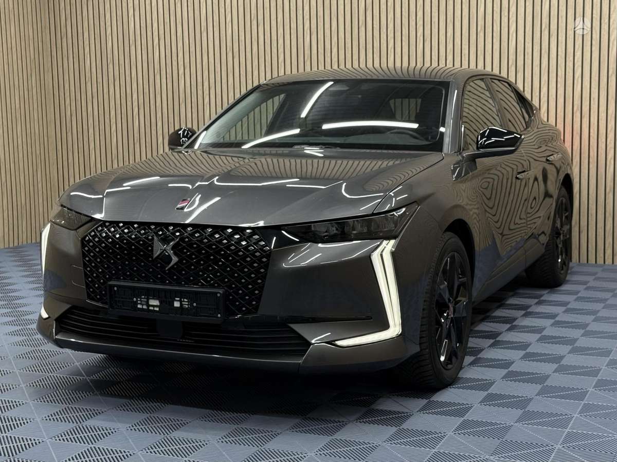 DS Automobiles DS4, 1.2 l., hatchback