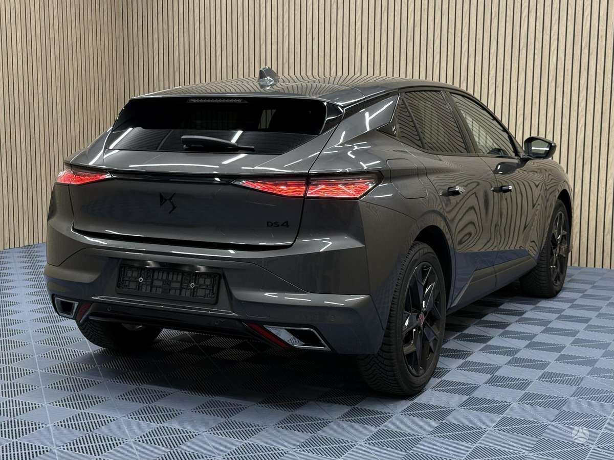 DS Automobiles DS4, 1.2 l., hatchback