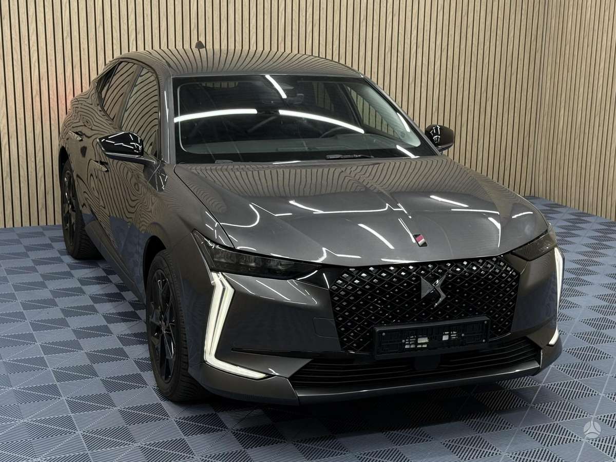 DS Automobiles DS4, 1.2 l., hatchback