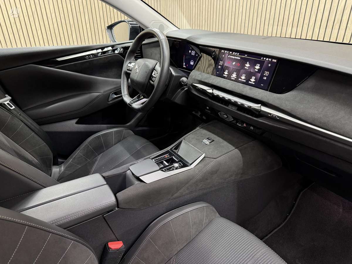 DS Automobiles DS4, 1.2 l., hatchback