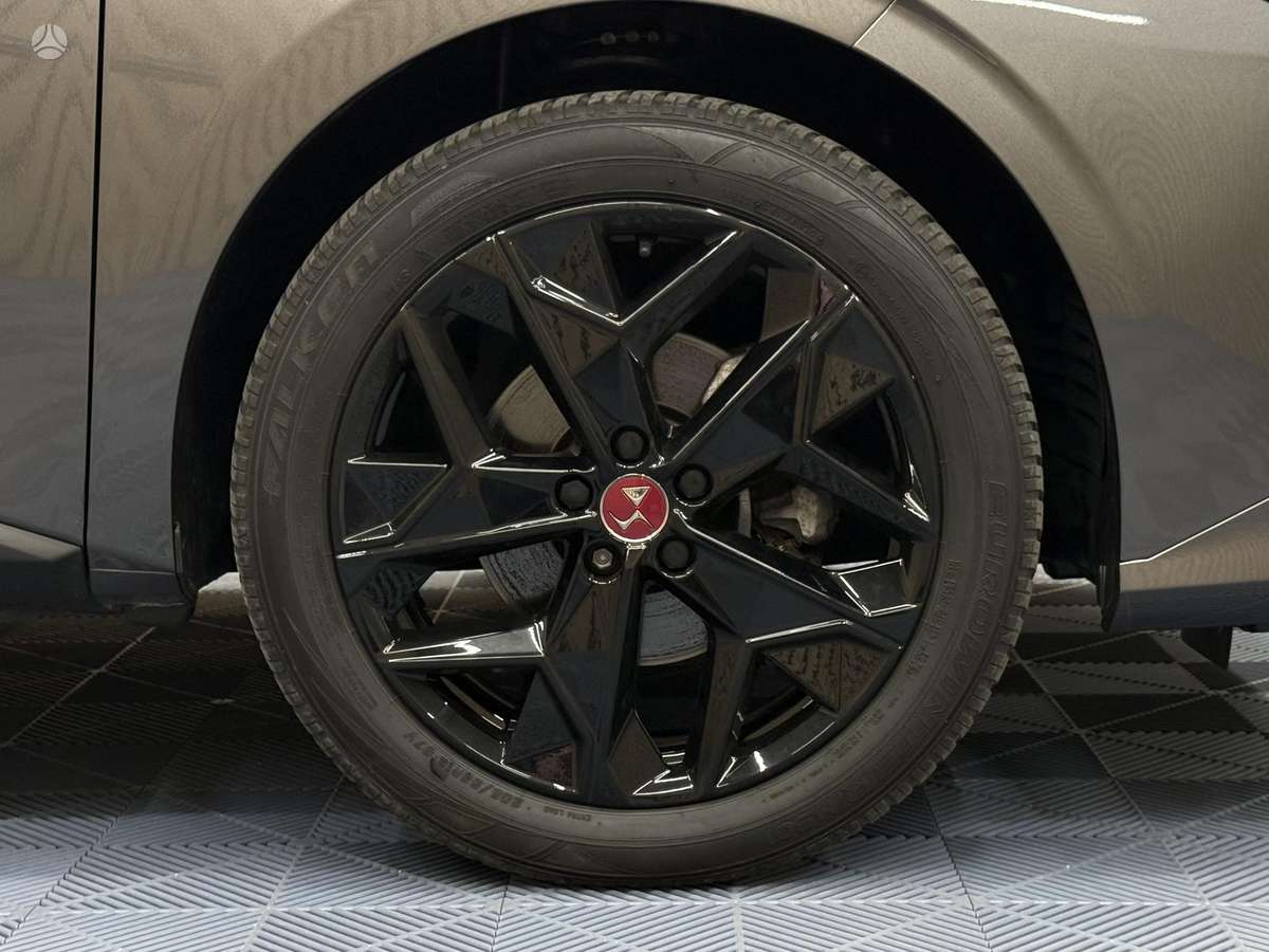 DS Automobiles DS4, 1.2 l., hatchback