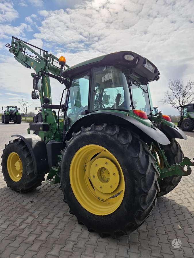 John Deere 5125 R, traktoriai