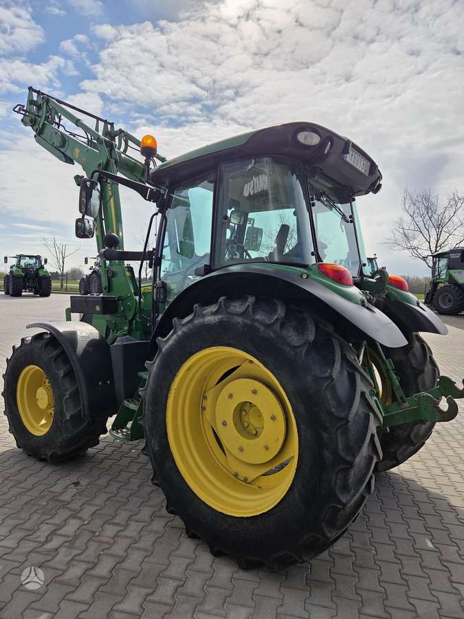 John Deere 5125 R, тракторы