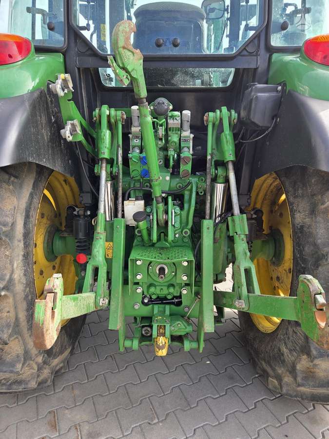 John Deere 5125 R, tractors