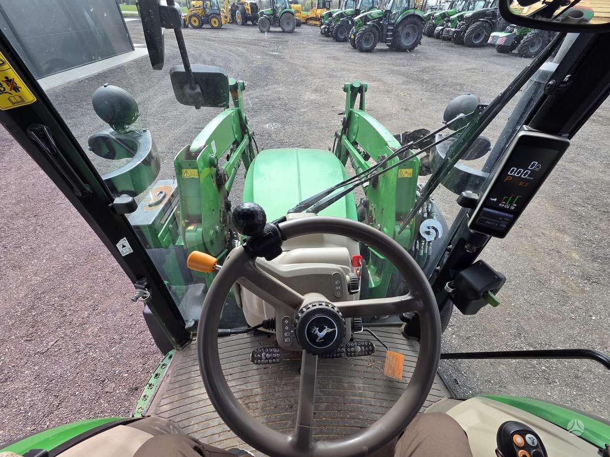 John Deere 5125 R, тракторы