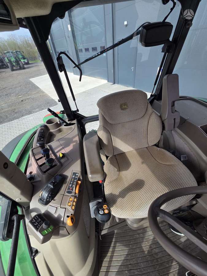 John Deere 5125 R, traktoriai