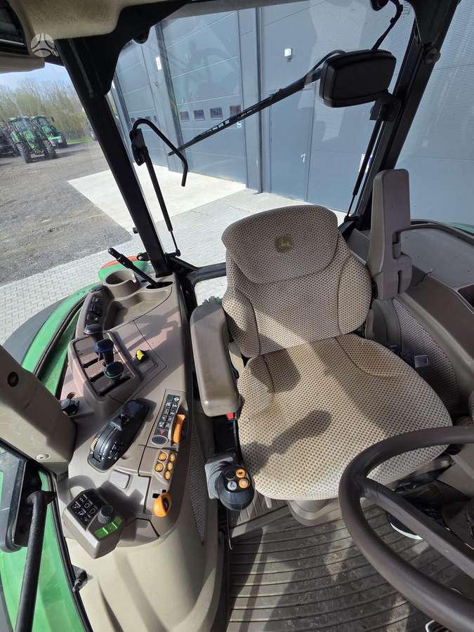 John Deere 5125 R, тракторы