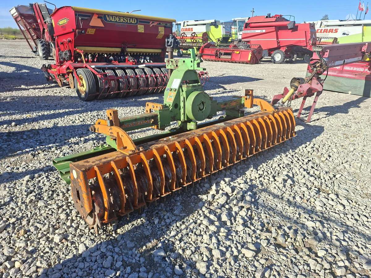 Amazone REV300, cutter