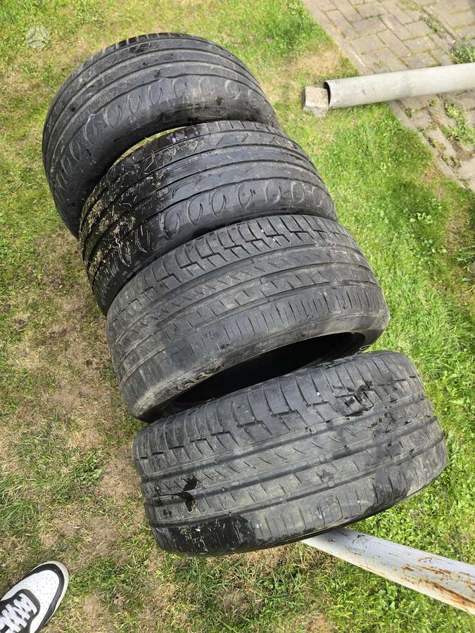 Continental, summer 235/45 R17