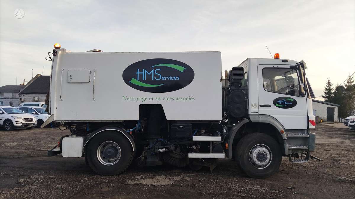 Mercedes-Benz AXOR, уборочные машины