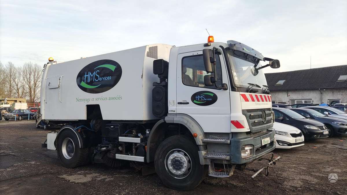 Mercedes-Benz AXOR, уборочные машины