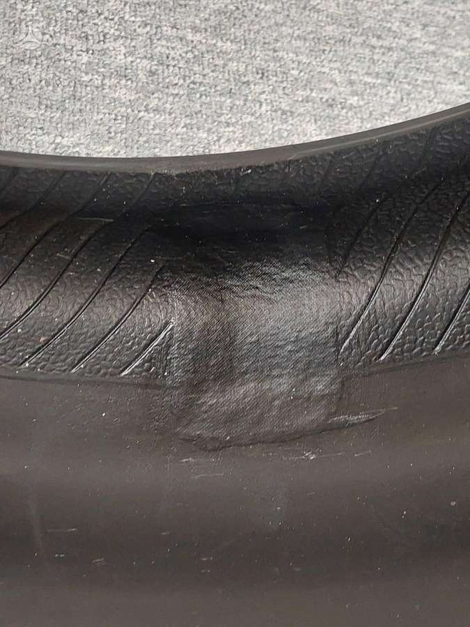 Pirelli PZERO, summer 275/35 R21