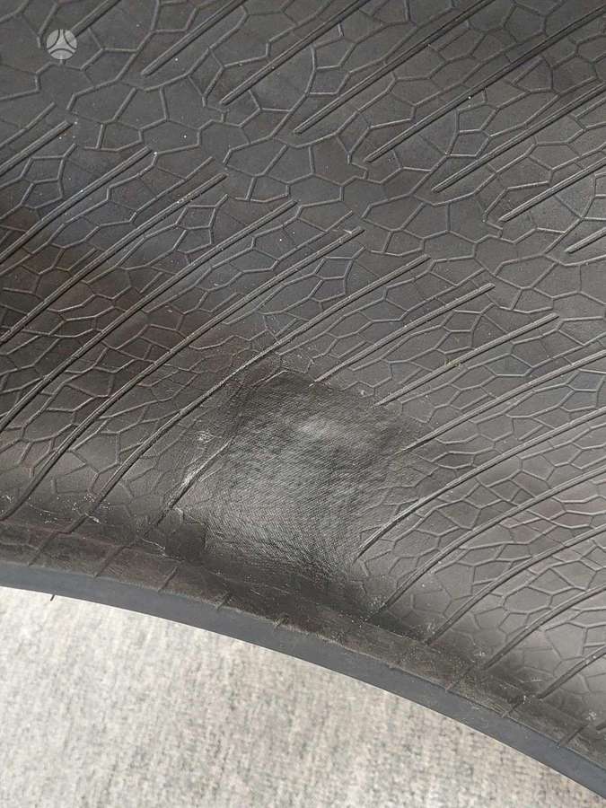 Pirelli PZERO, летние 275/35 R21