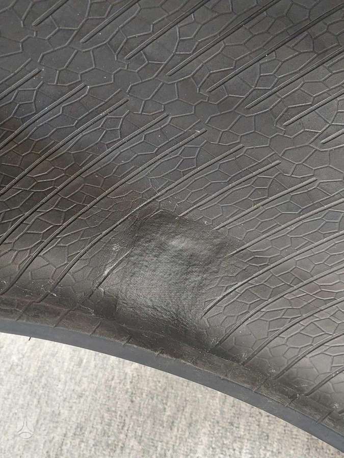 Pirelli PZERO, vasaras 275/35 R21