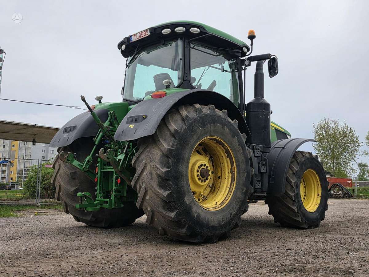John Deere 7310R, traktoriai