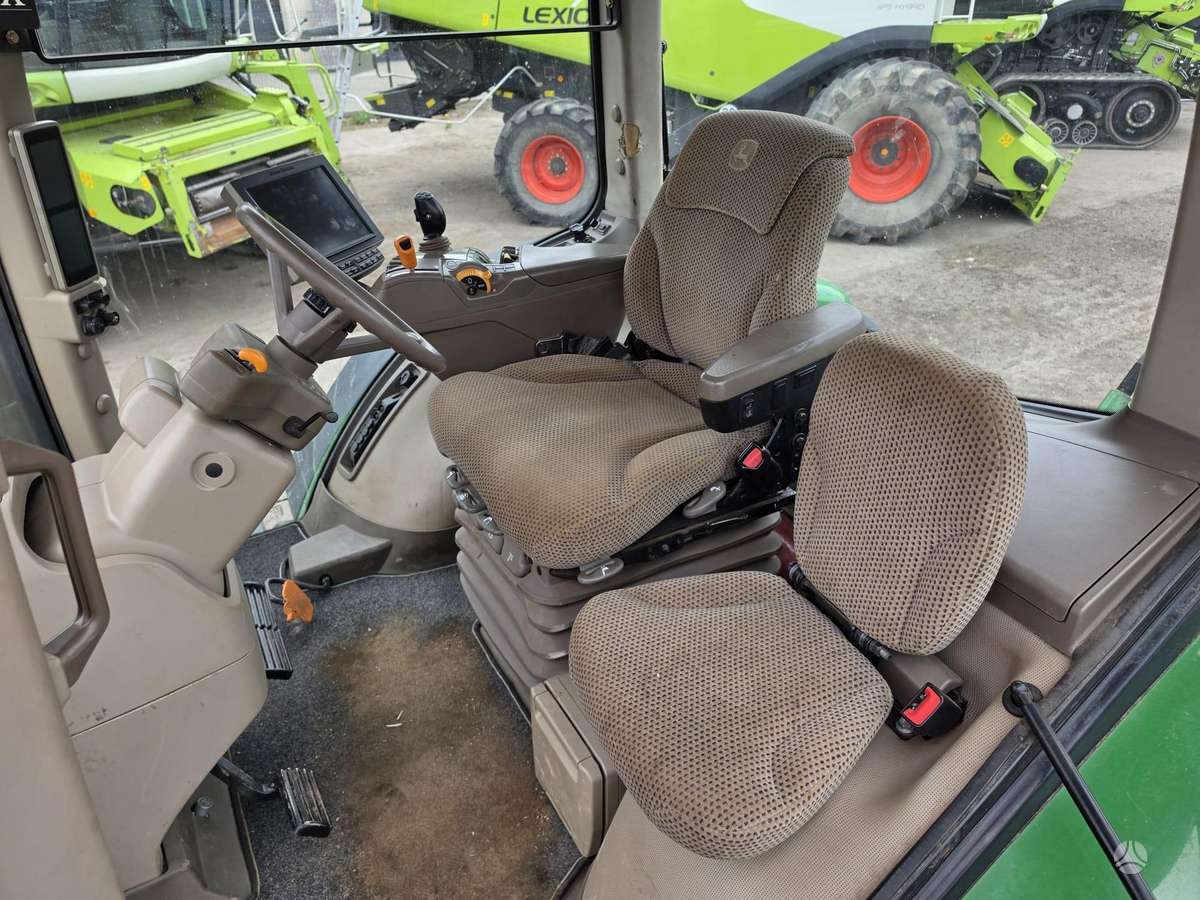 John Deere 7310R, traktoriai