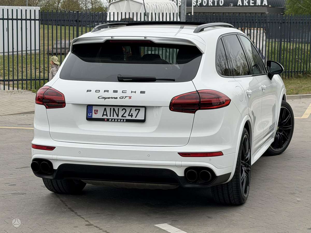 Porsche Cayenne - 10