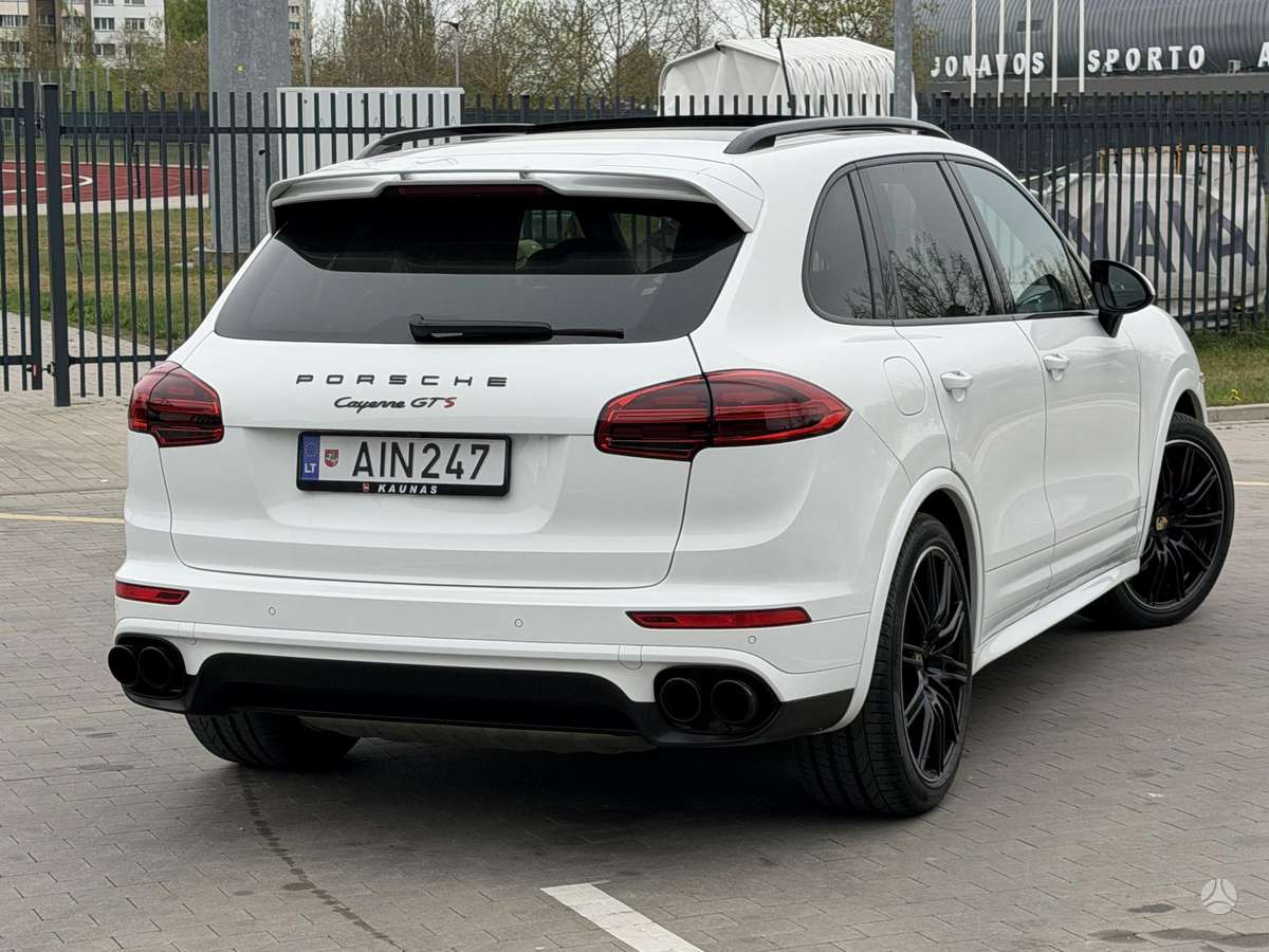 Porsche Cayenne - 11