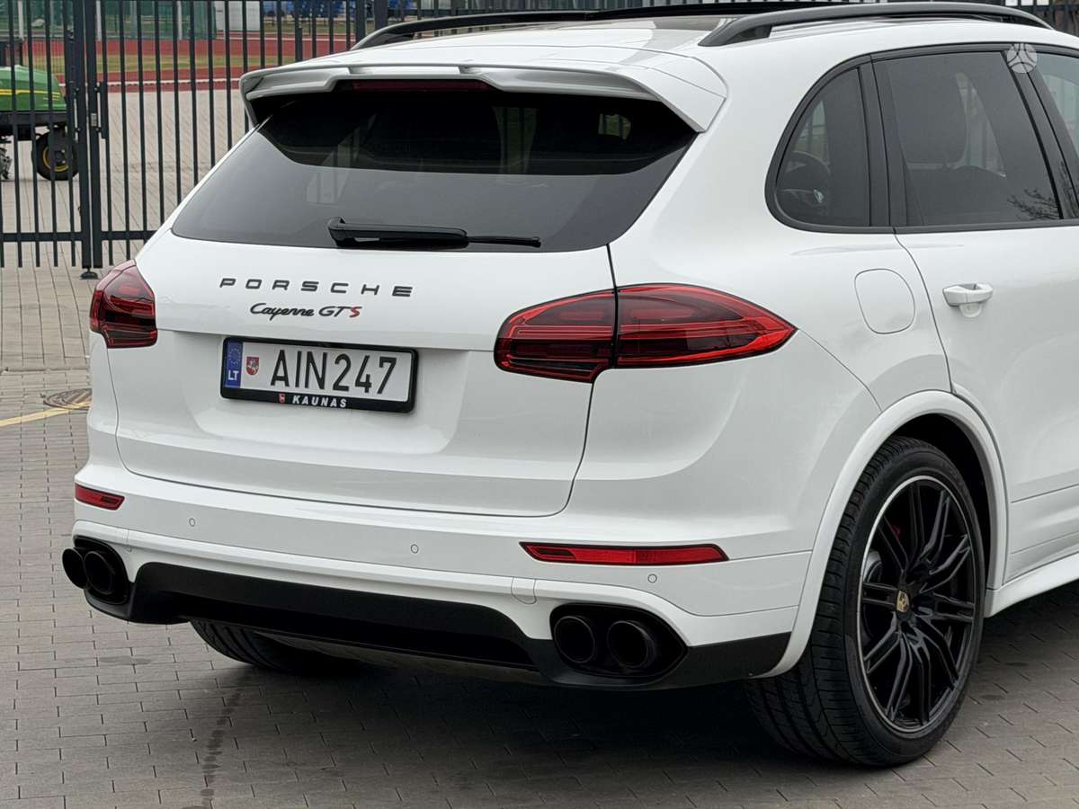 Porsche Cayenne - 9