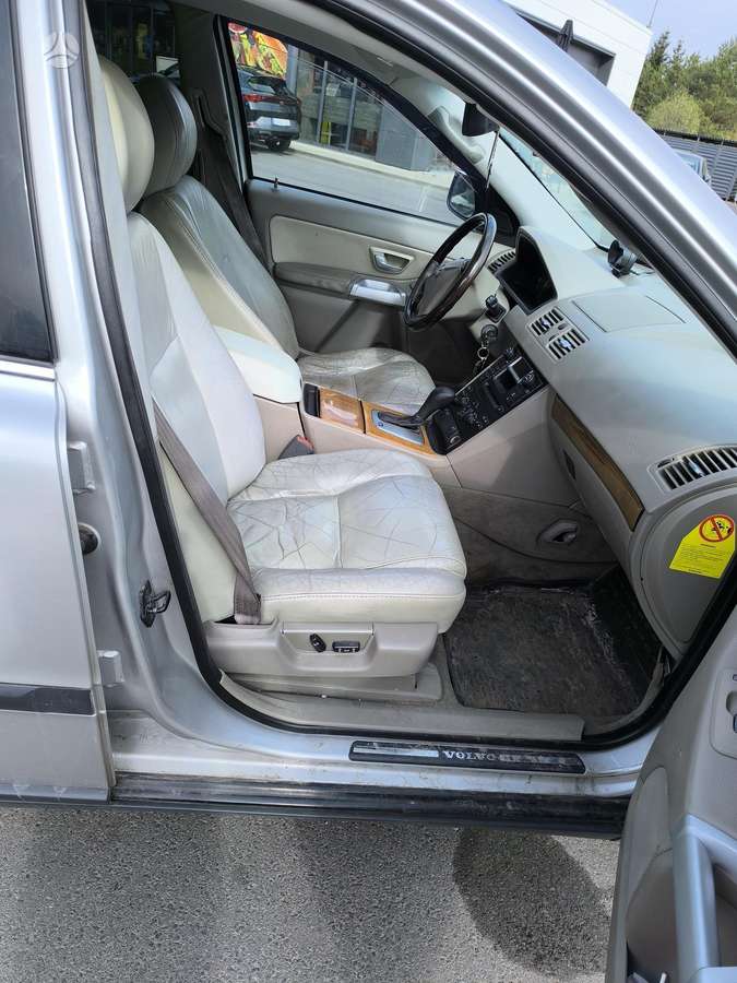 Volvo XC90, 2.9 l., off-road / crossover