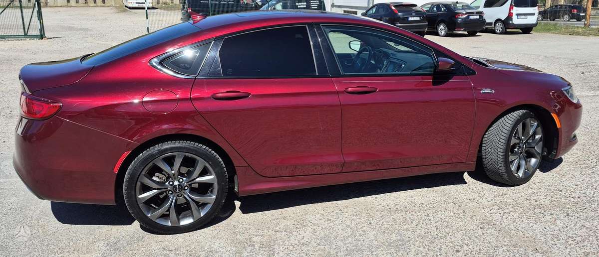 Chrysler 200, 3.6 l., sedanas