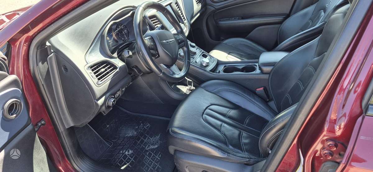 Chrysler 200, 3.6 l., sedanas