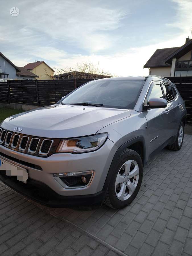 Jeep Compass, 2.4 l., off-road / crossover