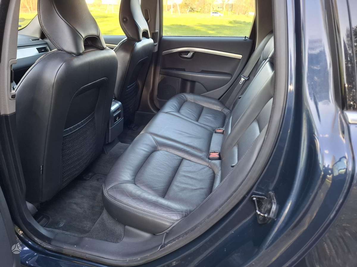 Volvo XC70, 2.0 l., wagon