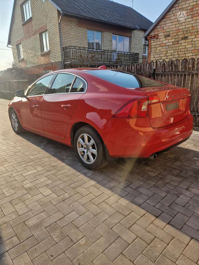 Volvo S60, 2.0 l., Седан