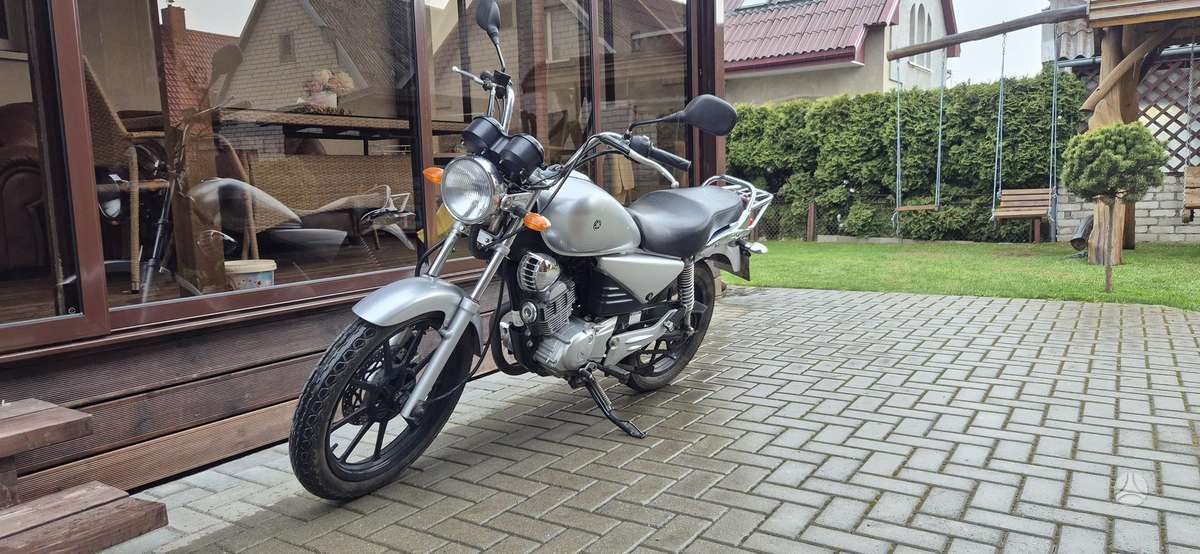 Yamaha YBR 124cc, choppers / cruisers / custom