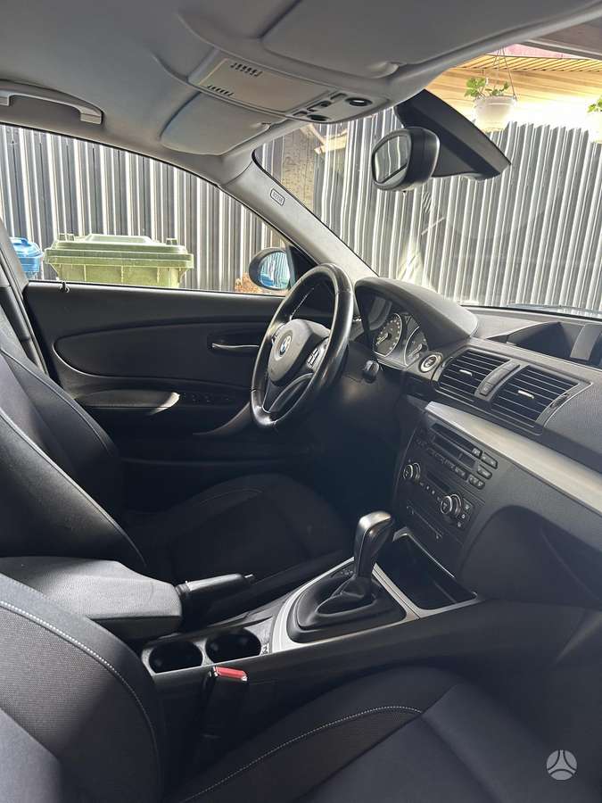 BMW 118, 2.0 l., hatchback