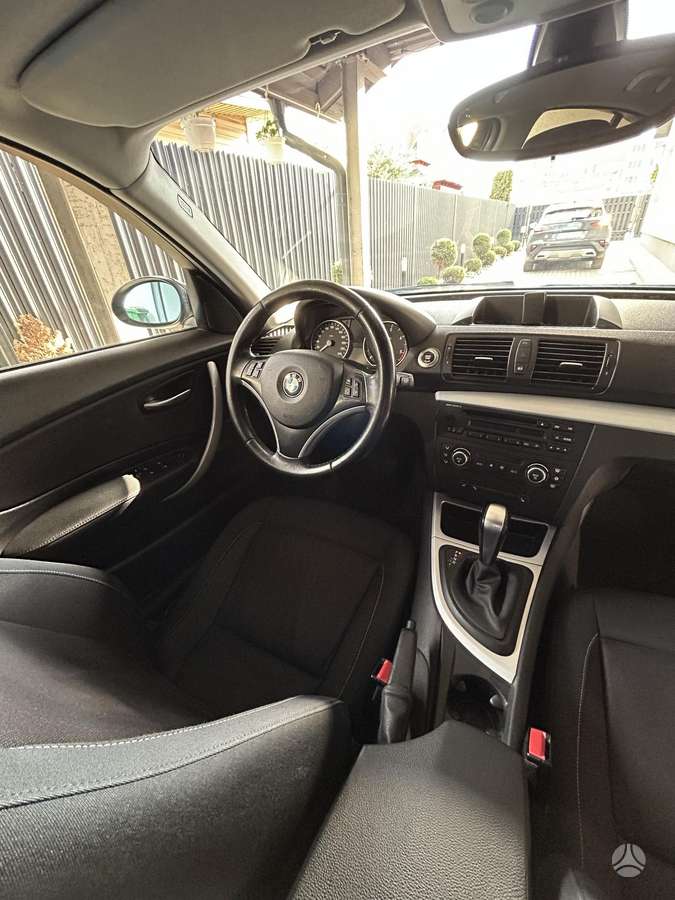BMW 118, 2.0 l., hatchback