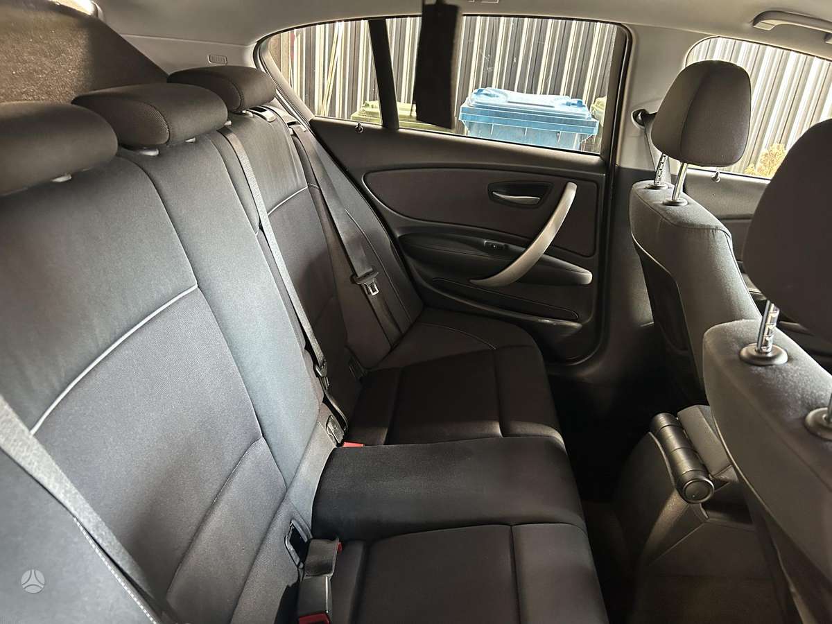 BMW 118, 2.0 l., hatchback