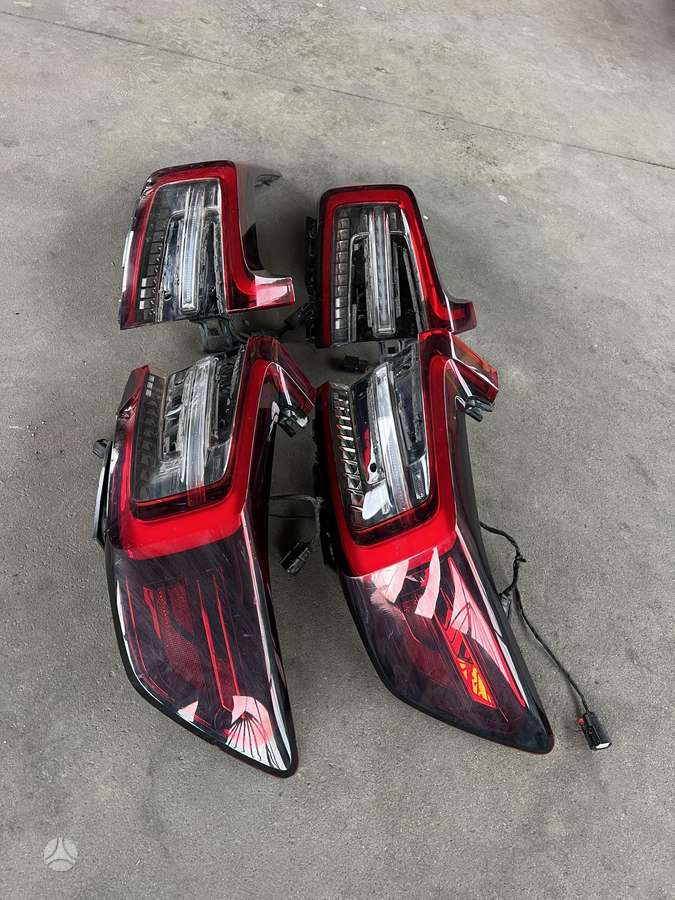 Volvo C40, 2SK01556101, lights