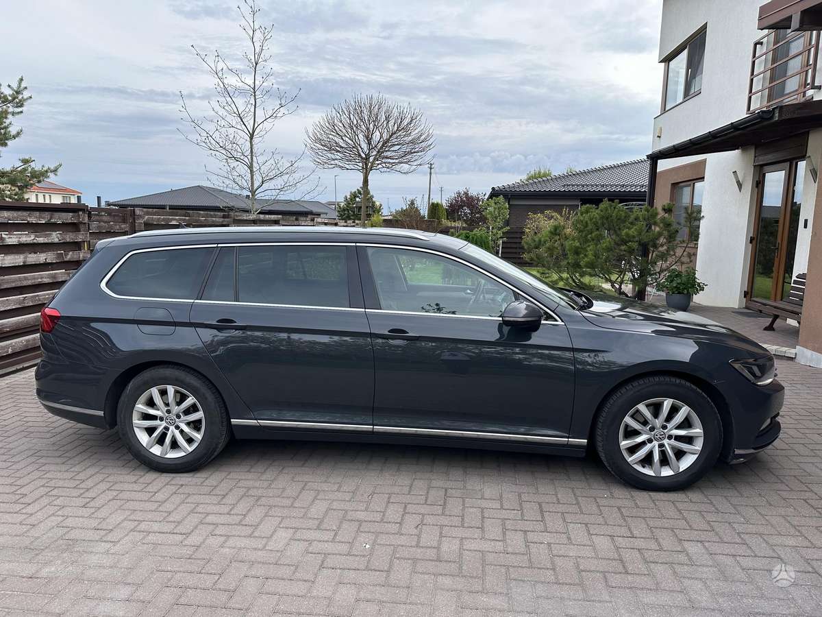 Volkswagen Passat - 4