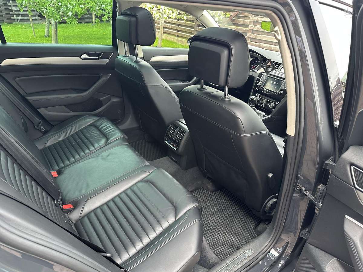 Volkswagen Passat, 2.0 l., Универсал
