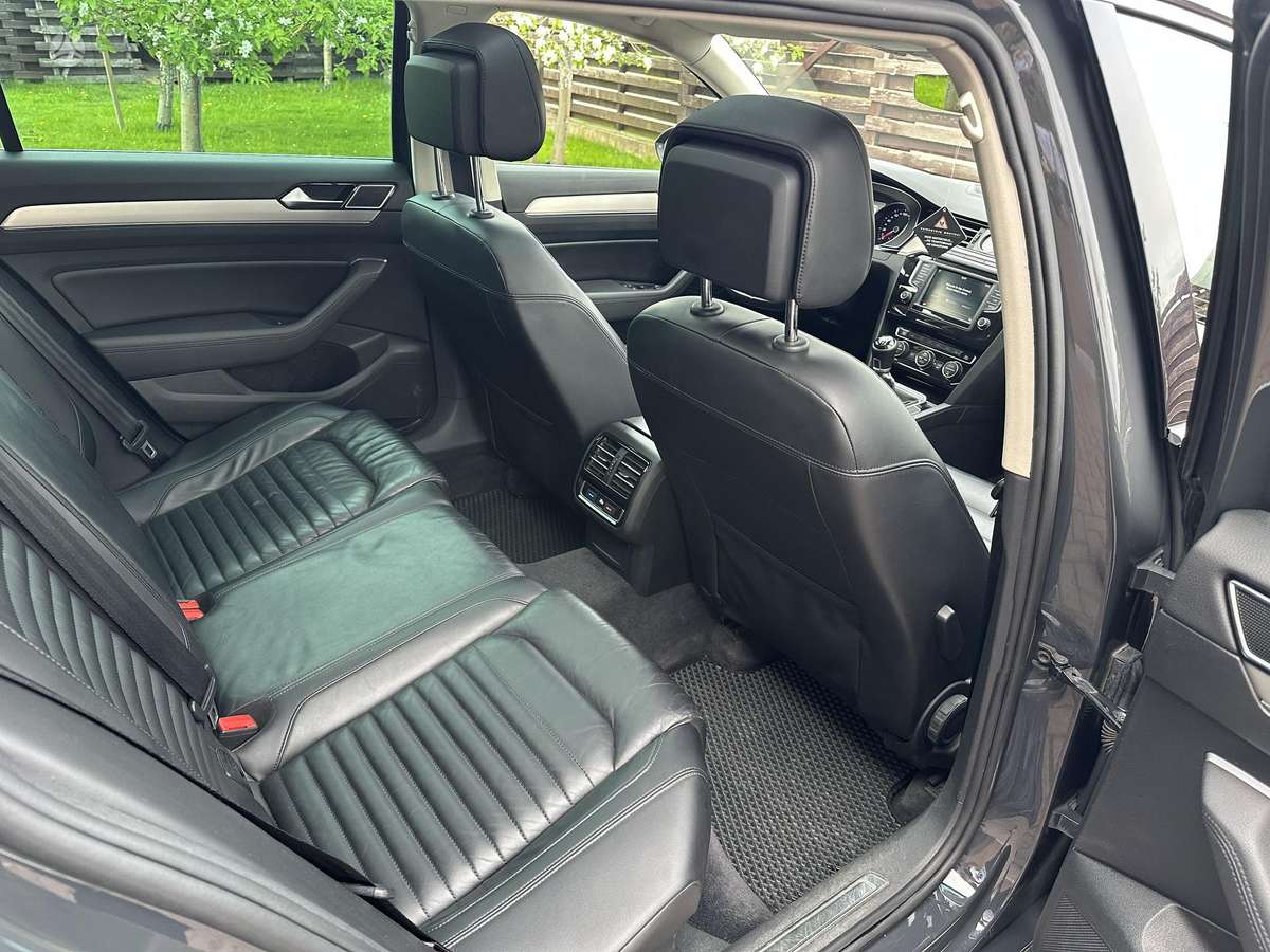Volkswagen Passat - 9