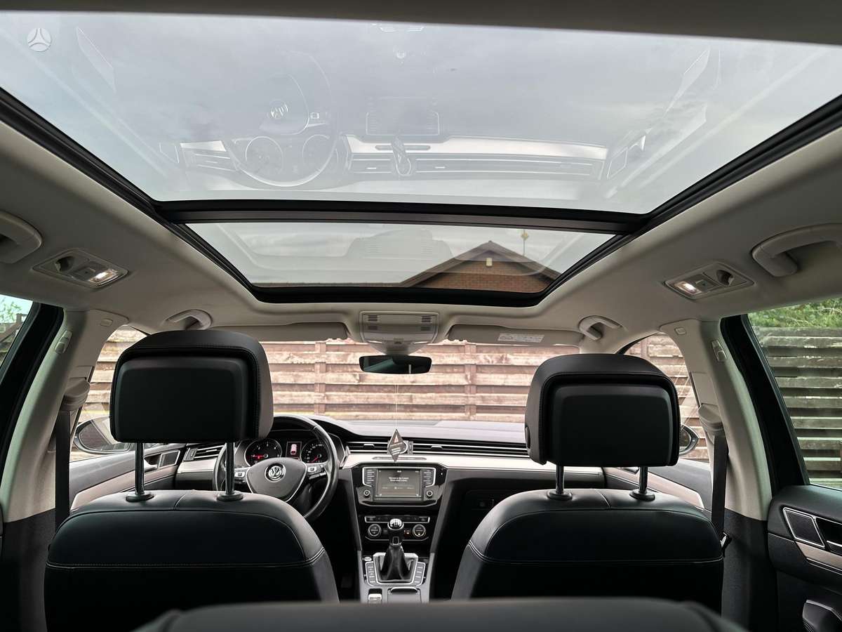 Volkswagen Passat - 11