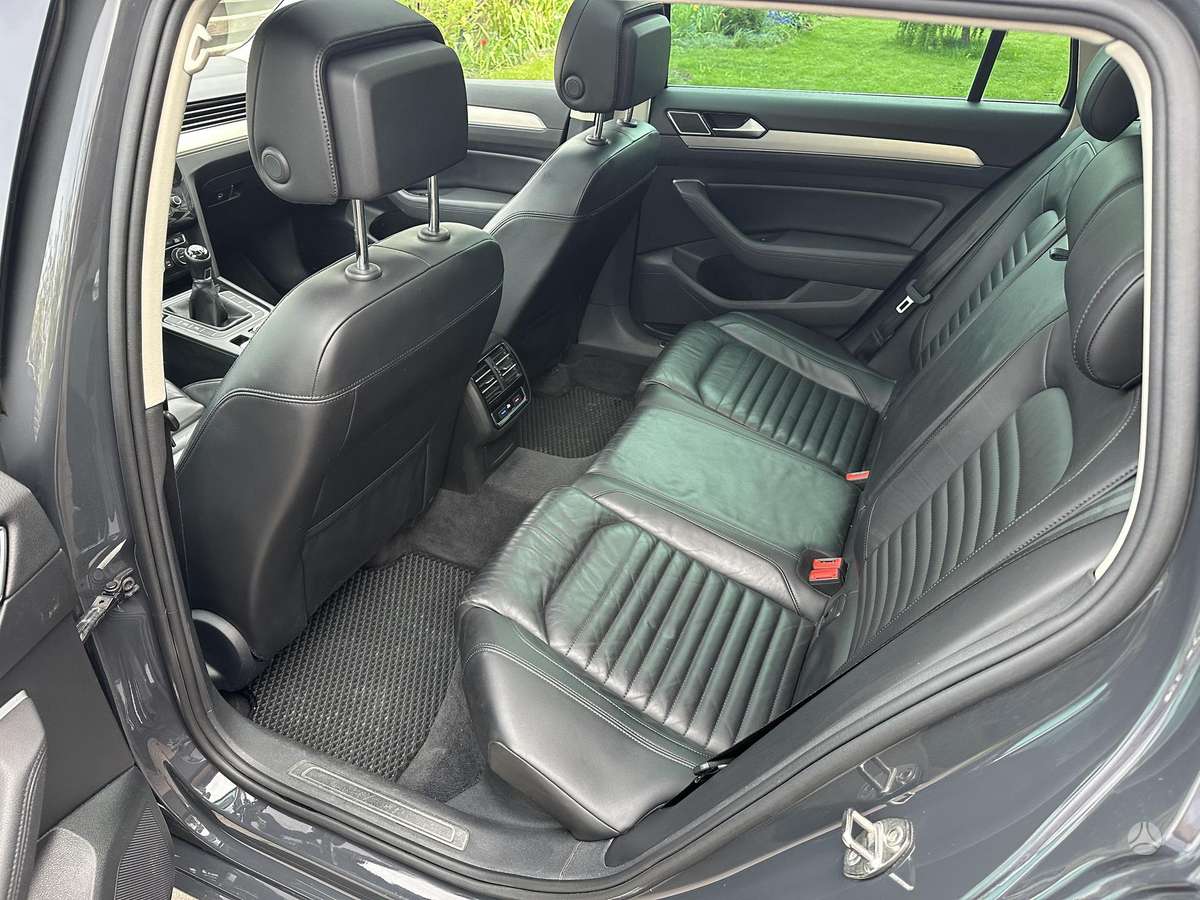 Volkswagen Passat - 12