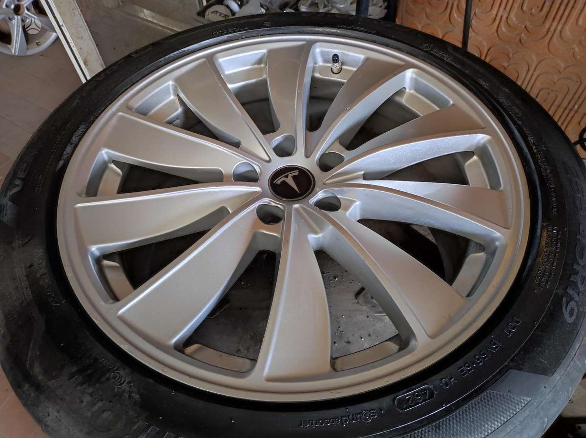 TESLA, lengvojo lydinio, R19