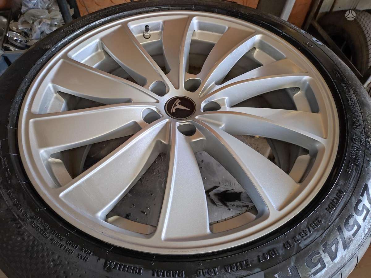 TESLA, lengvojo lydinio, R19