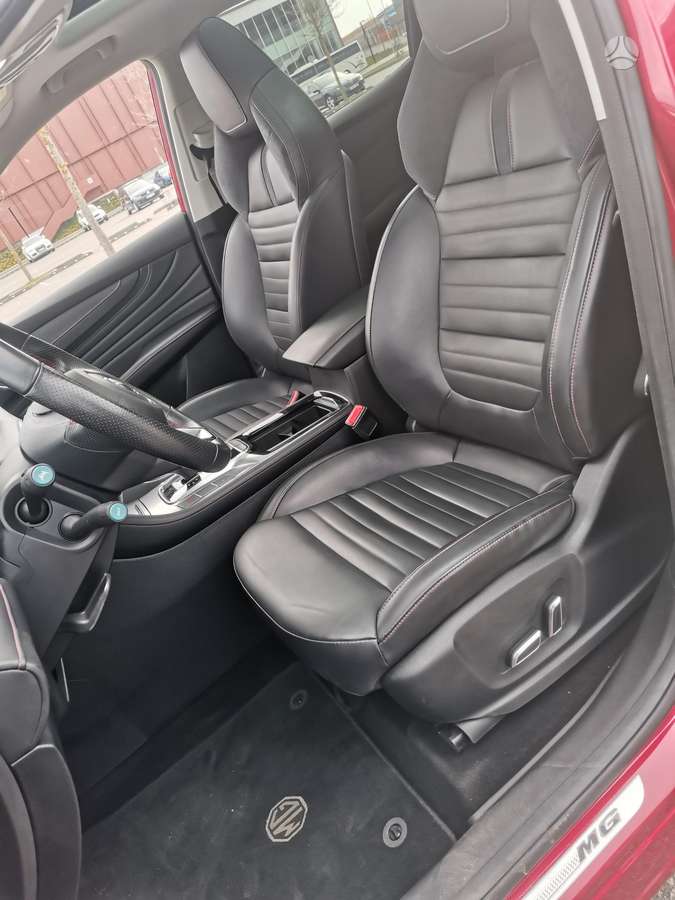 MG EHS, 1.5 l., off-road / crossover