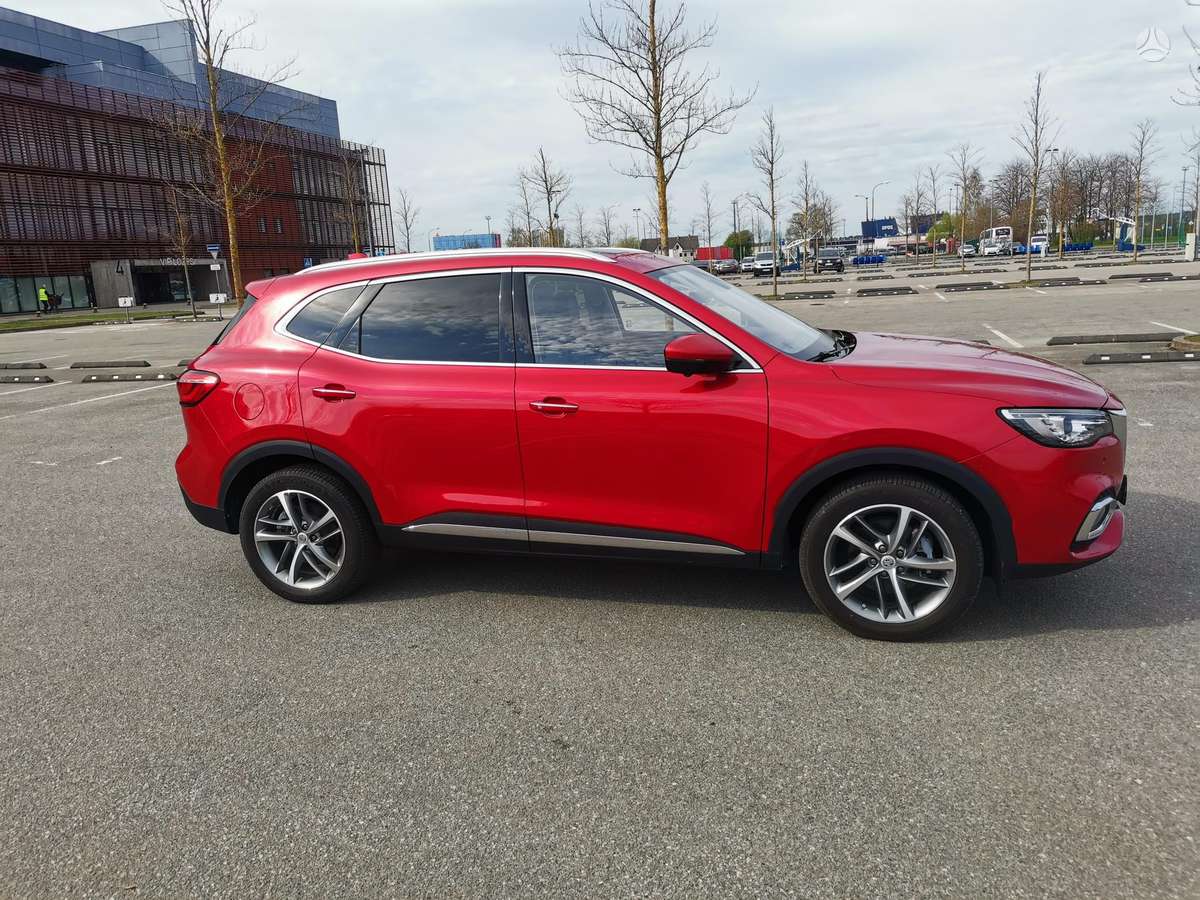 MG EHS, 1.5 l., off-road / crossover