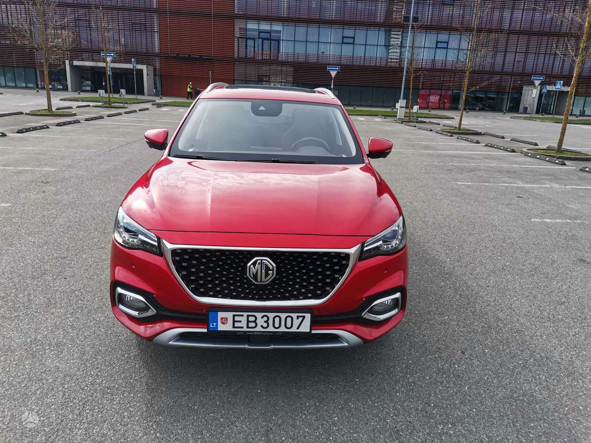 MG EHS, 1.5 l., off-road / crossover