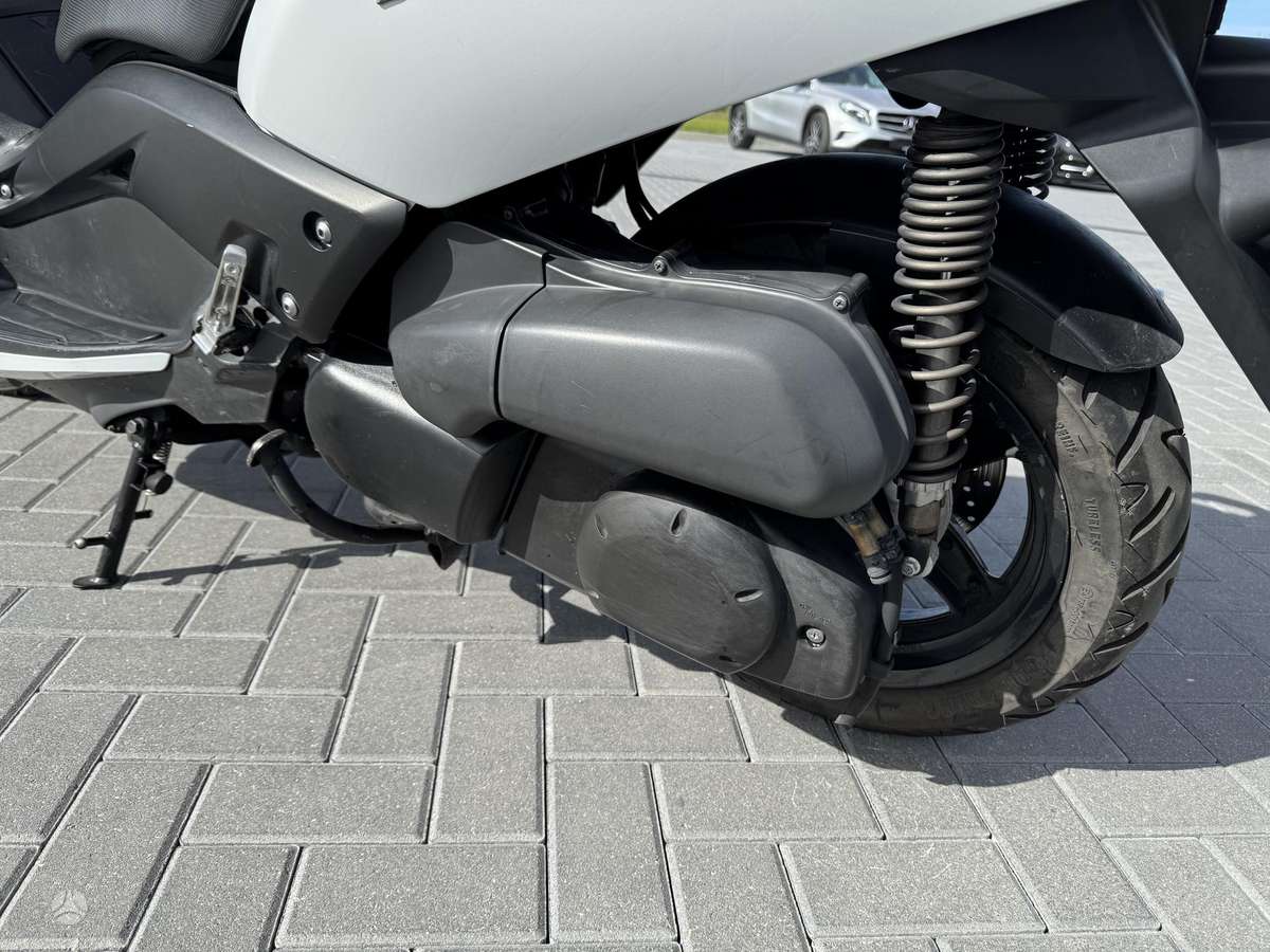 Yamaha X-max 250cc, motoroleriai / mopedai