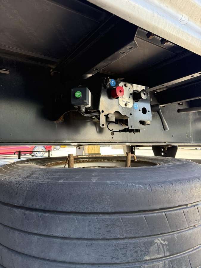 Kögel SN24, curtain / tarpaulin